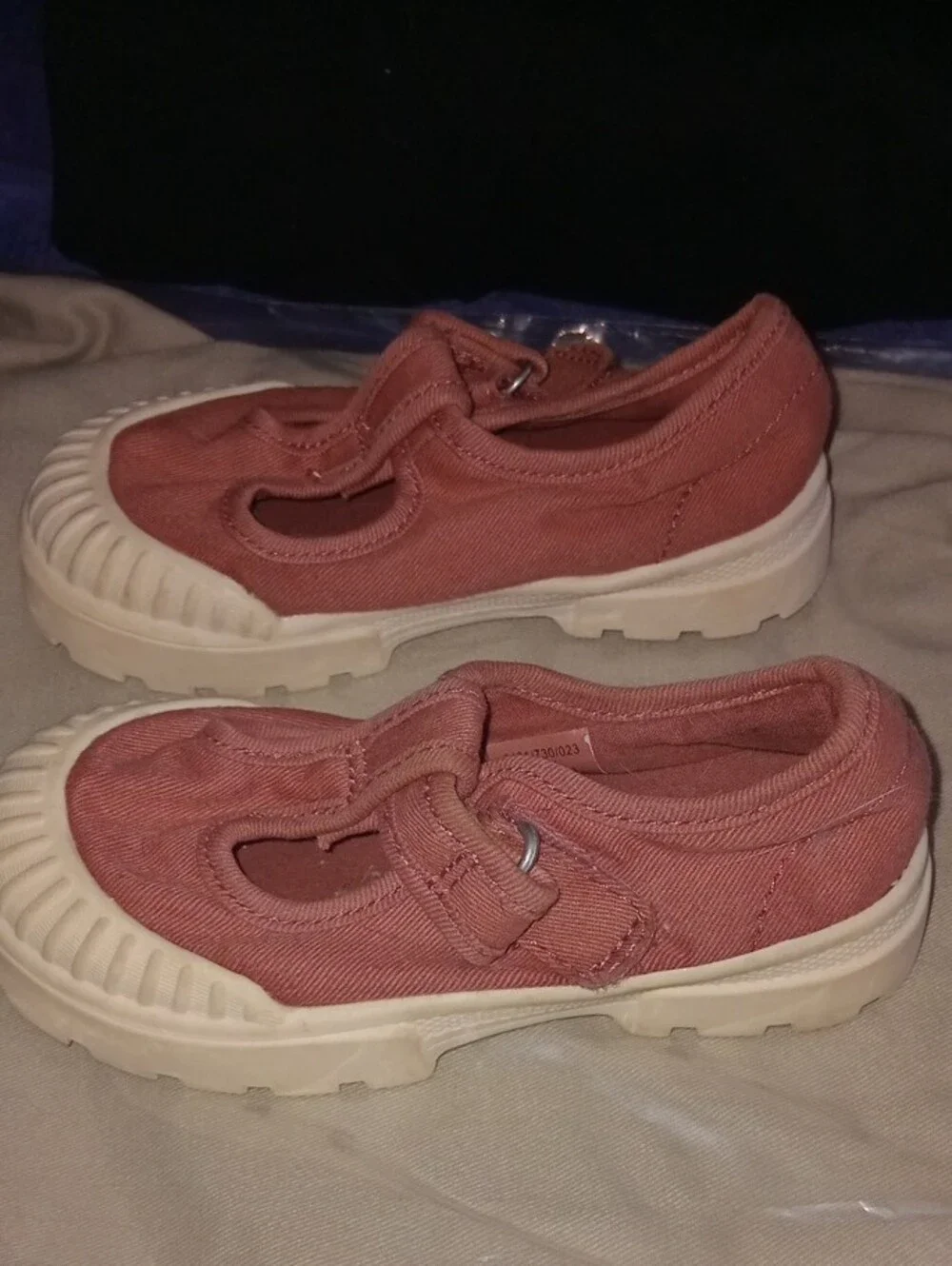 Zara kids canvas